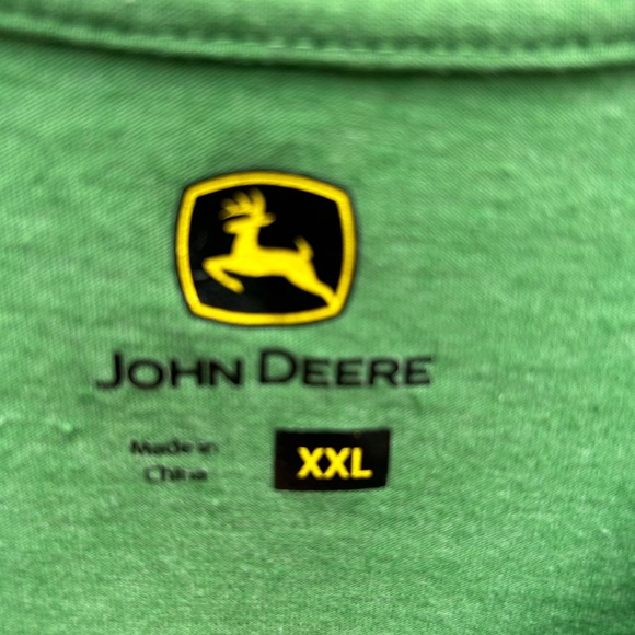 Men’s t shirt. FITS LIKE A LARGE! Soft and comfy. Beautiful image on back. - Picture 3 of 5